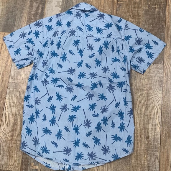 Boys Palm Tree Button Down - Picture 2 of 3